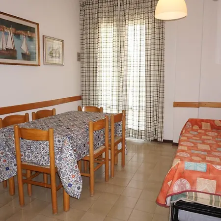 Homely For Up To 6 Guests With Pool Porto Santa Margherita di Caorle